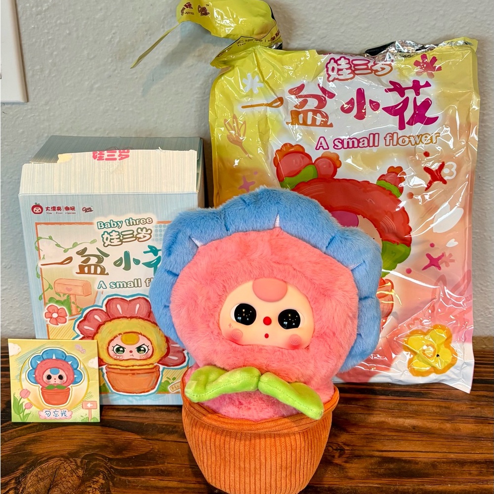 Baby Three BB3 A Small Flower Plush Pendant Series, Pink/Blue w/ Surprised Mouth